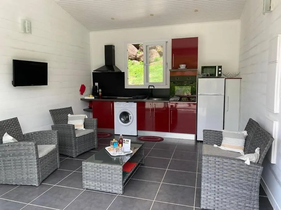 Villa Spacieuse Raffinee Dans Son Ecrin De Verdure Fond Fleury 0*,  Martinique